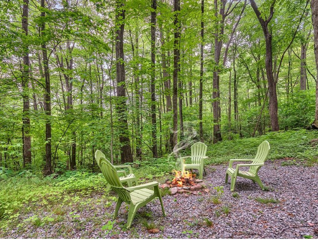 Вилла Smoky Mountain Treehouse Мегги-Вэлли Экстерьер фото